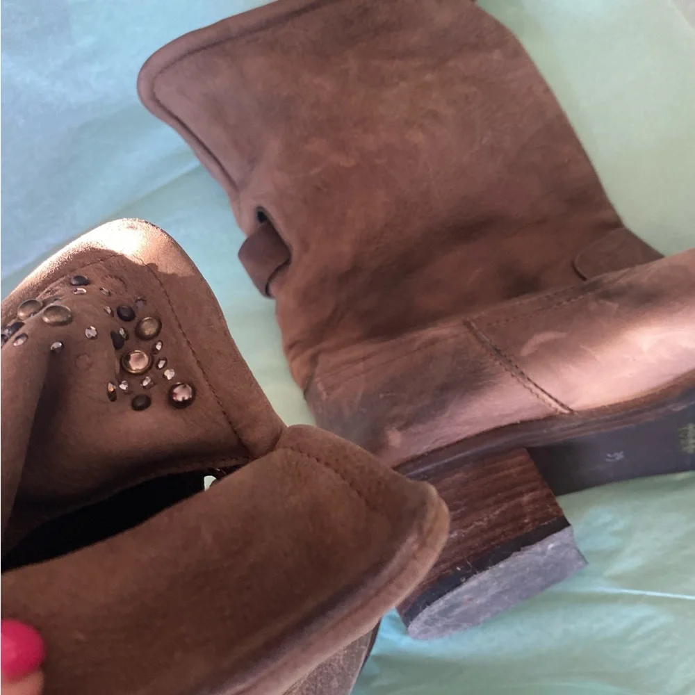 NWOT Kobra Italian Leather Studded Slouchy Ankle Boots